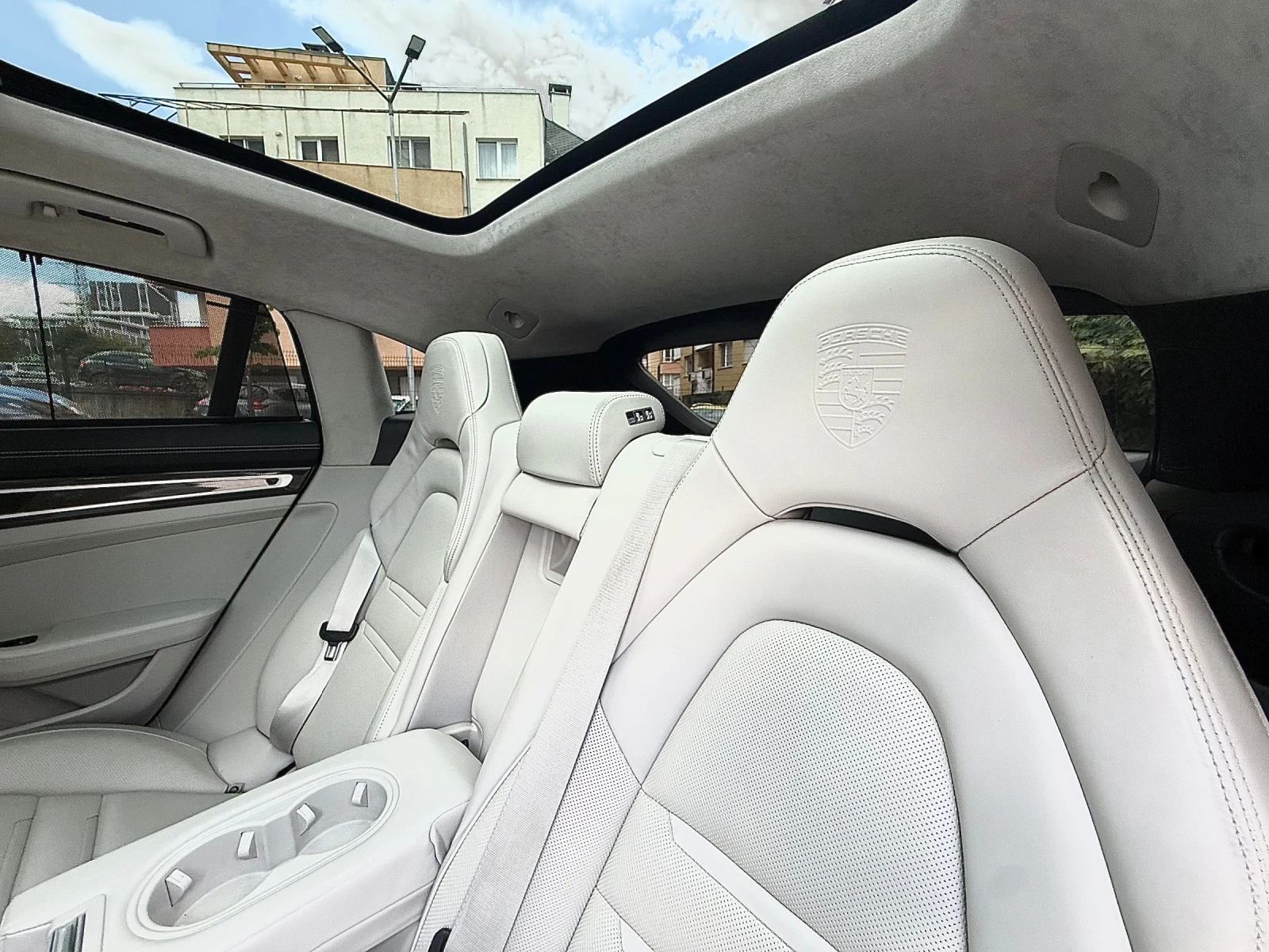 Porsche Panamera, снимка 9 - Автомобили и джипове - 56379858