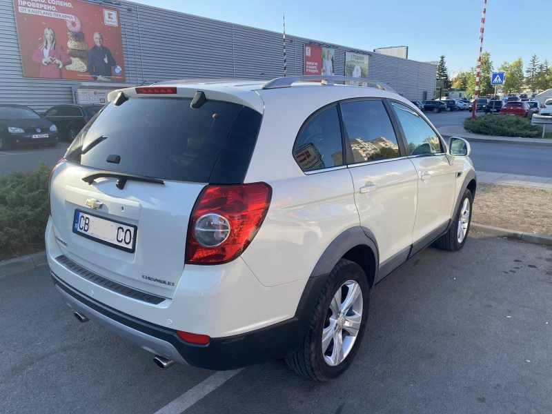 Chevrolet Captiva 4х4, АВТОМАТ-БЕНЗИН-ОТ БЪЛГАРИЯ-7 места, ДДСКредит, снимка 5 - Автомобили и джипове - 51846258