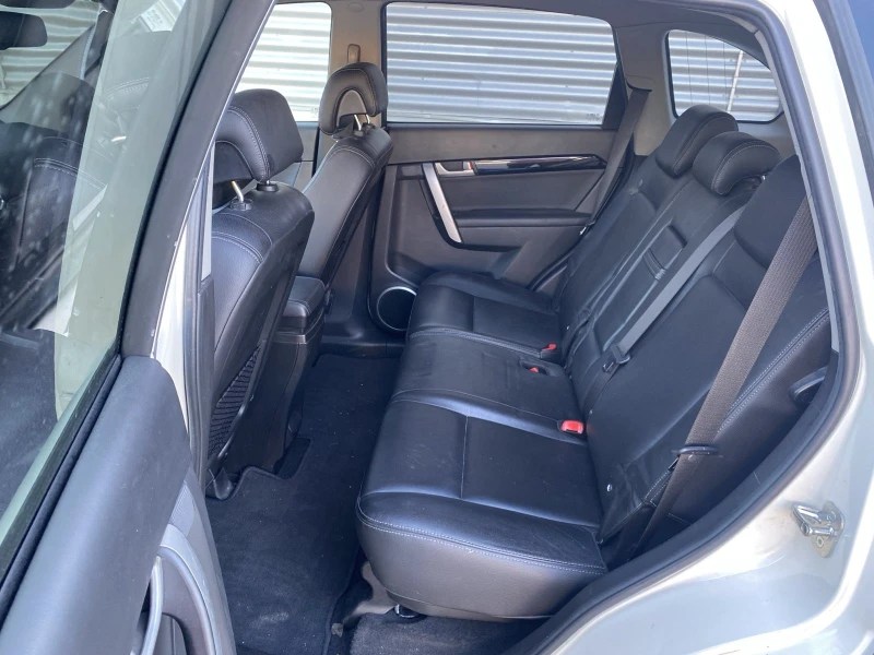Chevrolet Captiva 4х4, АВТОМАТ-БЕНЗИН-ОТ БЪЛГАРИЯ-7 места, ДДСКредит, снимка 13 - Автомобили и джипове - 51846258