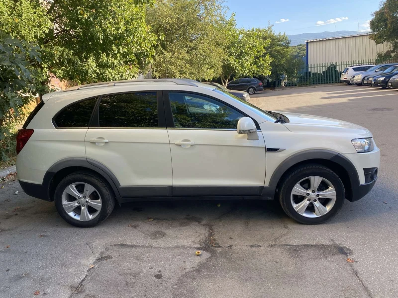 Chevrolet Captiva 4х4, АВТОМАТ-БЕНЗИН-ОТ БЪЛГАРИЯ-7 места, ДДСКредит, снимка 8 - Автомобили и джипове - 51846258