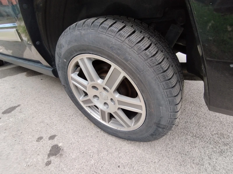 Jeep Commander, снимка 6 - Автомобили и джипове - 52650797