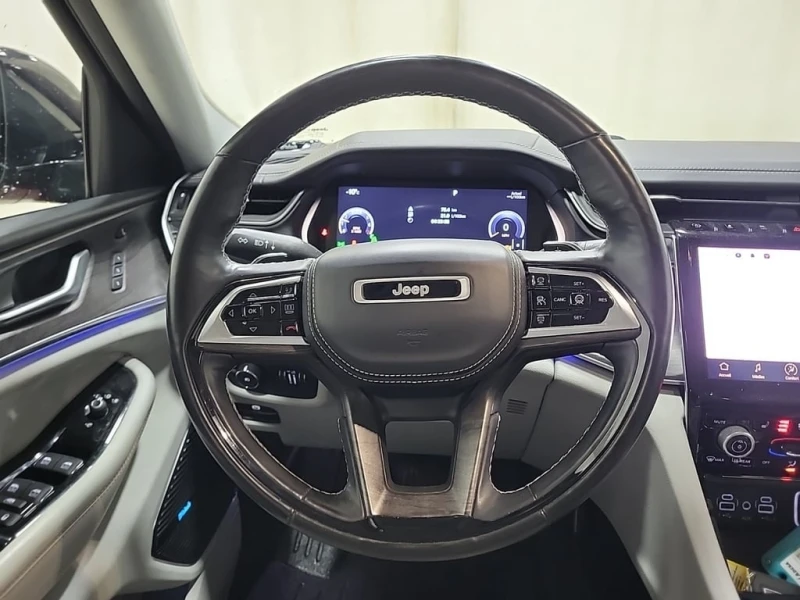 Jeep Grand cherokee * OVERLAND * CARFAX * , снимка 11 - Автомобили и джипове - 52913399