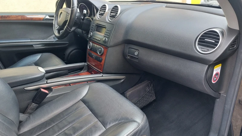 Mercedes-Benz ML 320, снимка 7 - Автомобили и джипове - 53519472