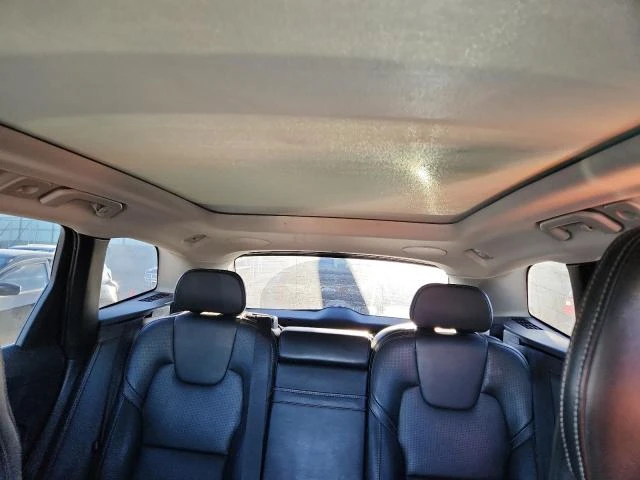 Volvo XC60 T6* INSCRIPTION* ДИГИТАЛНО* ТАБЛО* ОБДУХВАНЕ* МАСА, снимка 10 - Автомобили и джипове - 52712411