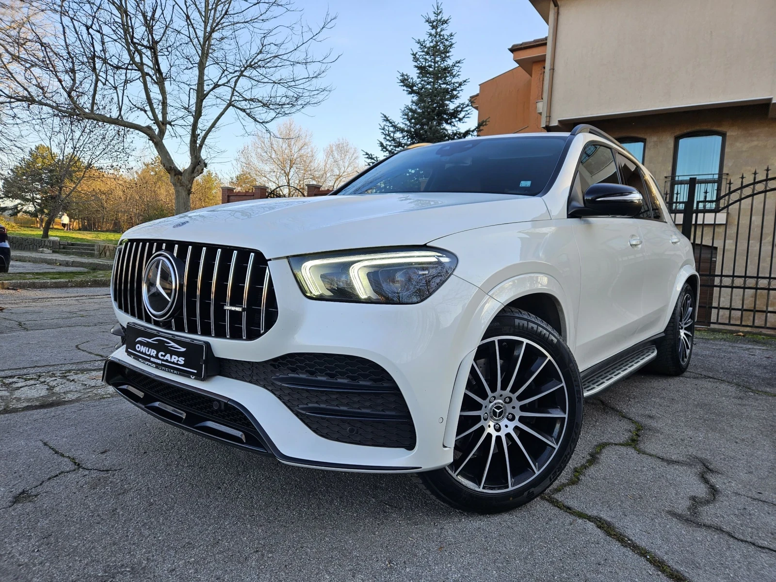 Mercedes-Benz GLE 400 4-MATIC/AIRMATIC/AMG/BI-TURBO/BURMESTER/F1/FULL, снимка 1