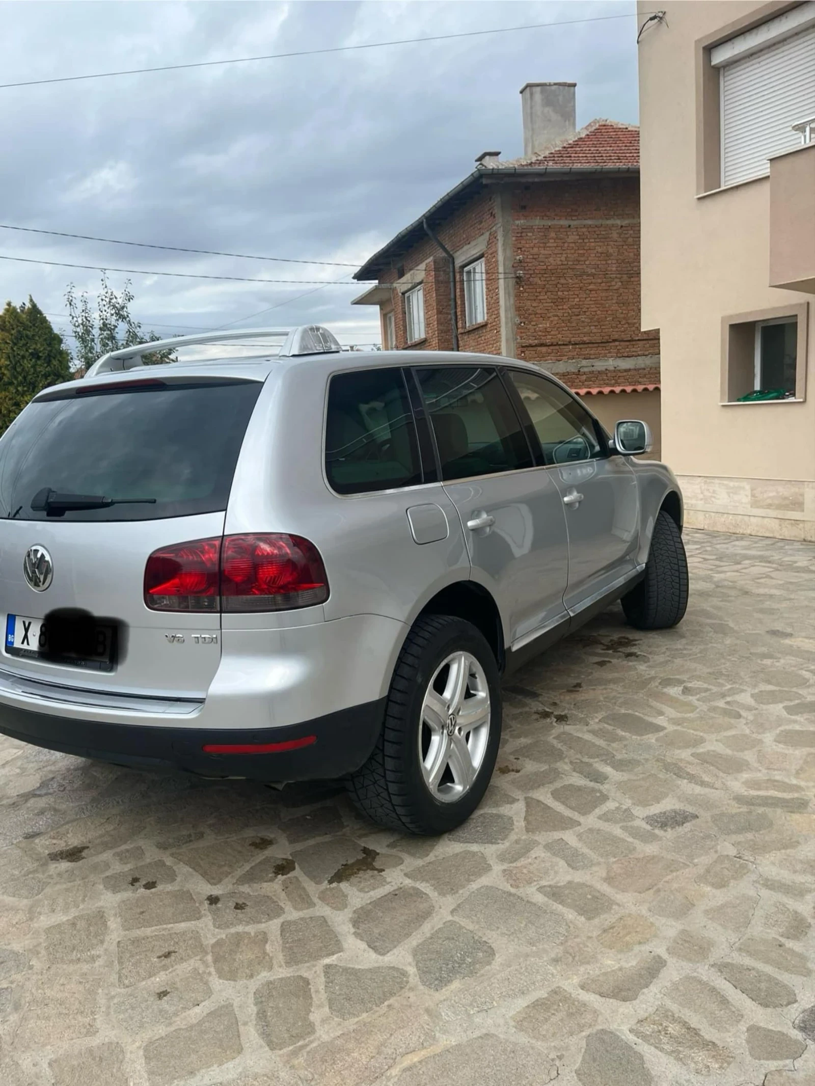 VW Touareg 3.0 TDI 224 HP НА ПРУЖИНИ - изображение 3