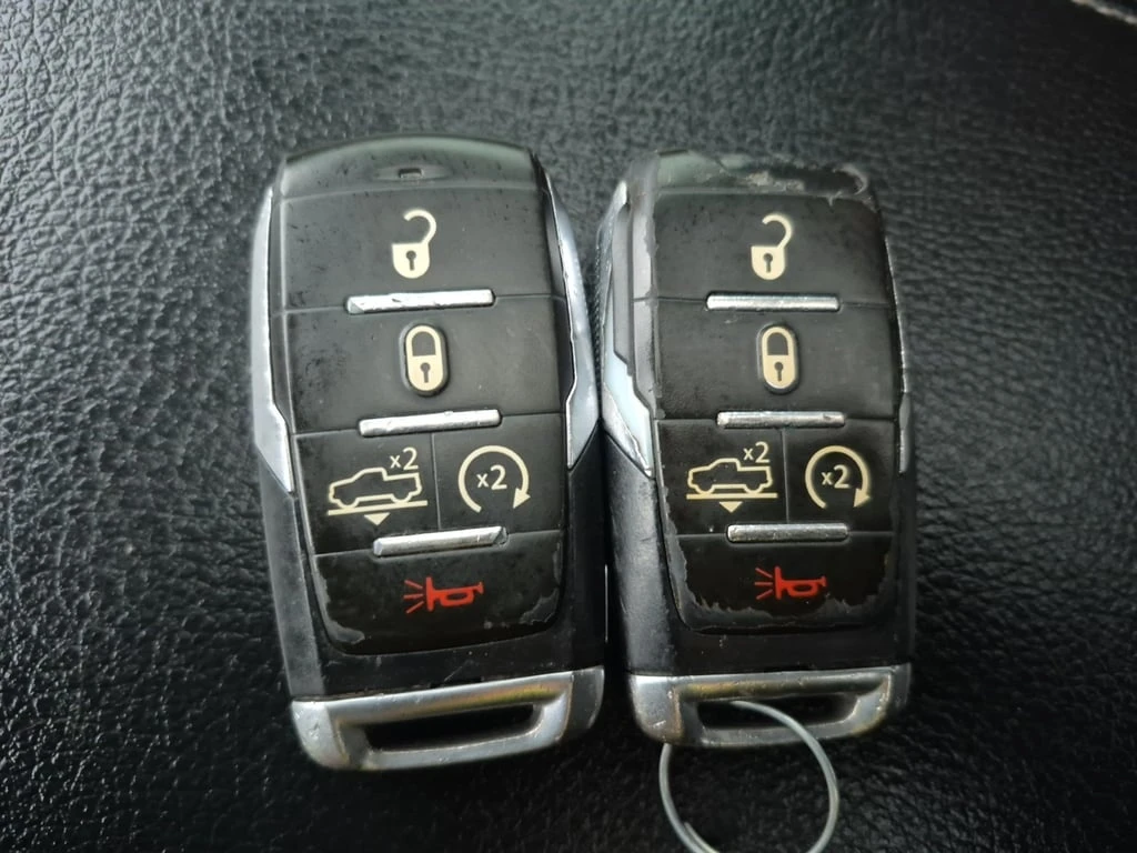 Dodge RAM 1500 REBEL CREW CAB SHORT BED  CARFAX | Mobile.bg � ����������� 8