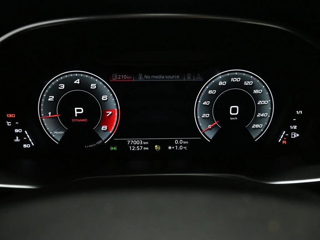 Audi Q3 45 TFSI quattro* АвтоКредит* (Цена до БГ) , снимка 7 - Автомобили и джипове - 53860495