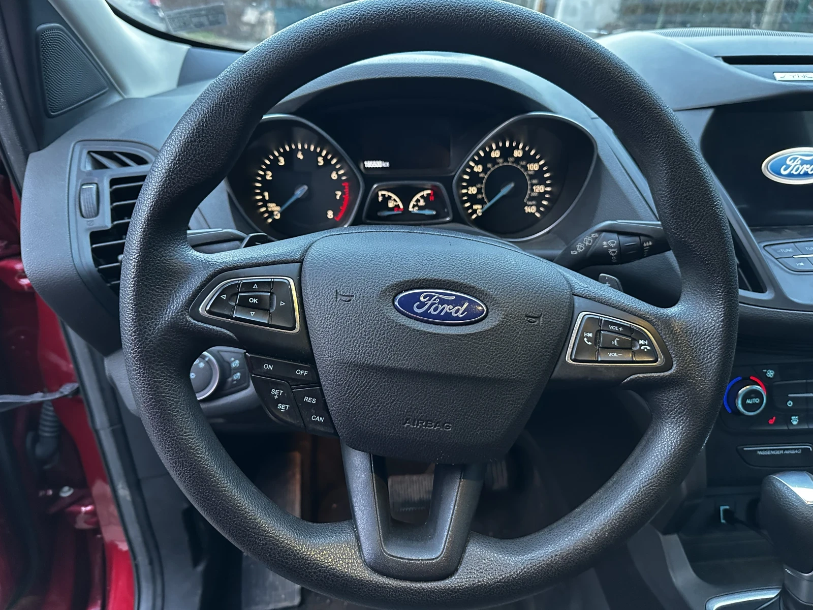 Ford Kuga 2.0 EcoBoost Turbo, 241 к.с, снимка 9 - Автомобили и джипове - 54520810