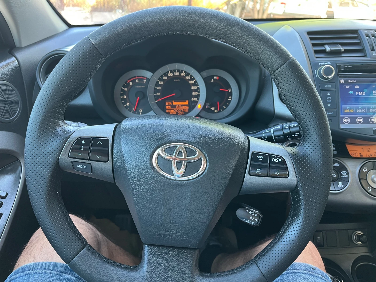 Toyota Rav4 2.2 D4D фейс full extri, снимка 8 - Автомобили и джипове - 54815496