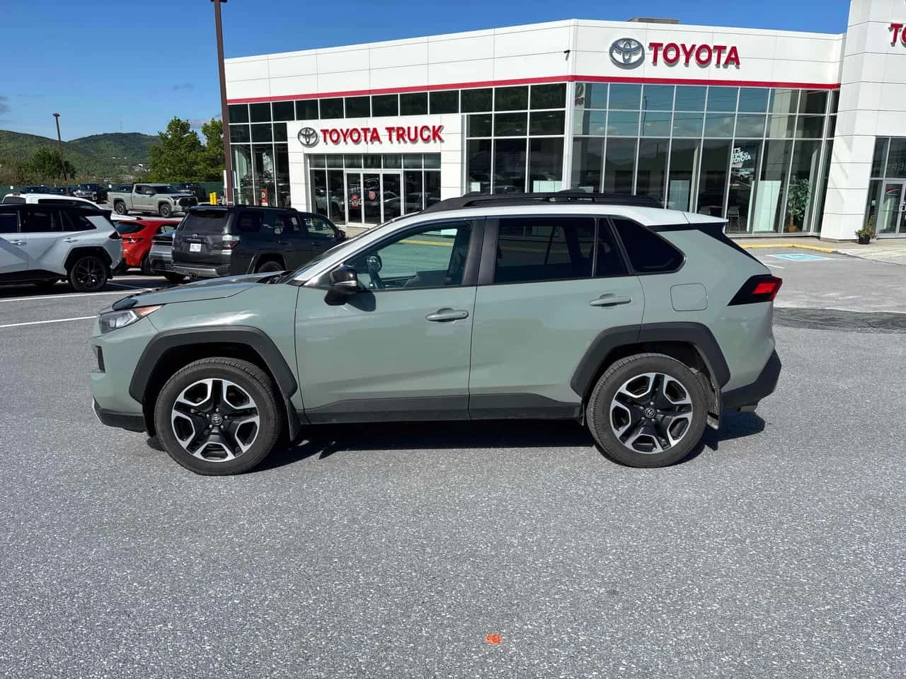 Toyota Rav4 * Trail * DISTRONIC* ОБДУХВАНЕ* , снимка 2 - Автомобили и джипове - 55062475