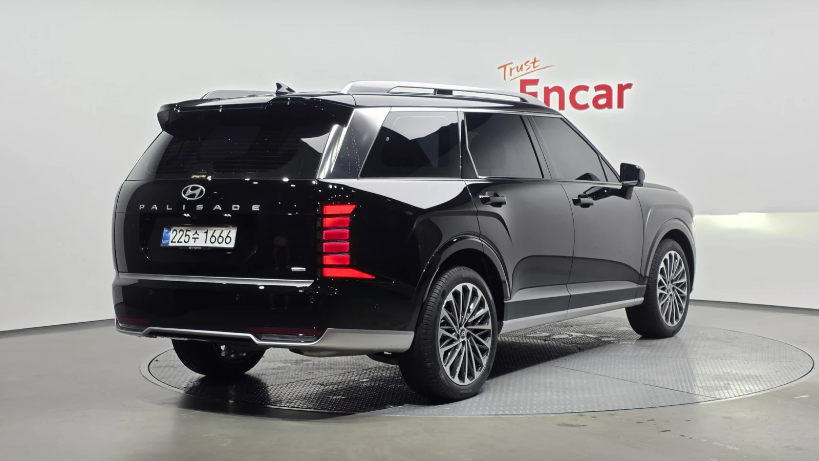 Hyundai Palisade 2.5T Calligraphy* ЕЛ. БАГАЖНИК* 360* КРАЙНА ЦЕНА, снимка 2 - Автомобили и джипове - 55399062
