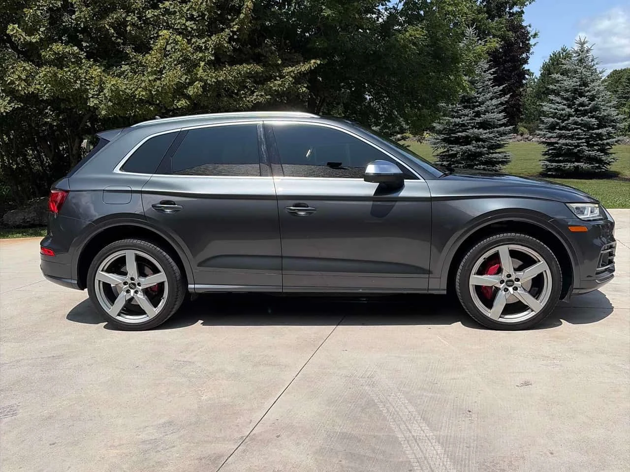 Audi SQ5 Technik 3.0 TFSI quattro / 360 / ДИСТРОНИК / ПАНО, снимка 3 - Автомобили и джипове - 55402716