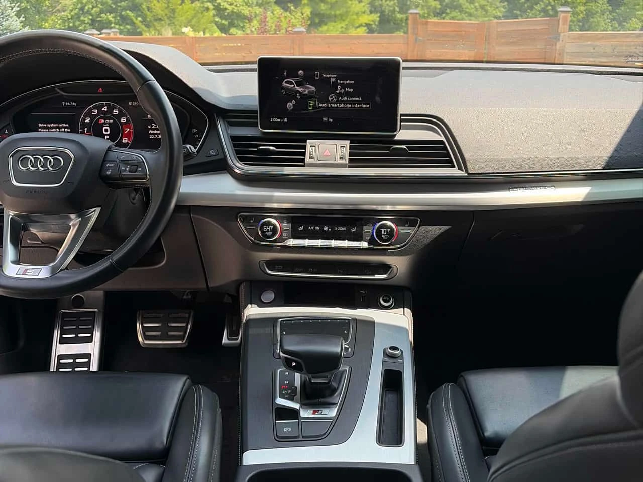 Audi SQ5 Technik 3.0 TFSI quattro / 360 / ДИСТРОНИК / ПАНО, снимка 9 - Автомобили и джипове - 55402716