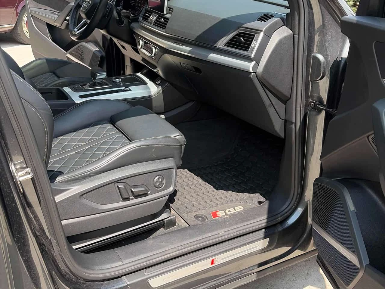 Audi SQ5 Technik 3.0 TFSI quattro / 360 / ДИСТРОНИК / ПАНО, снимка 15 - Автомобили и джипове - 55402716