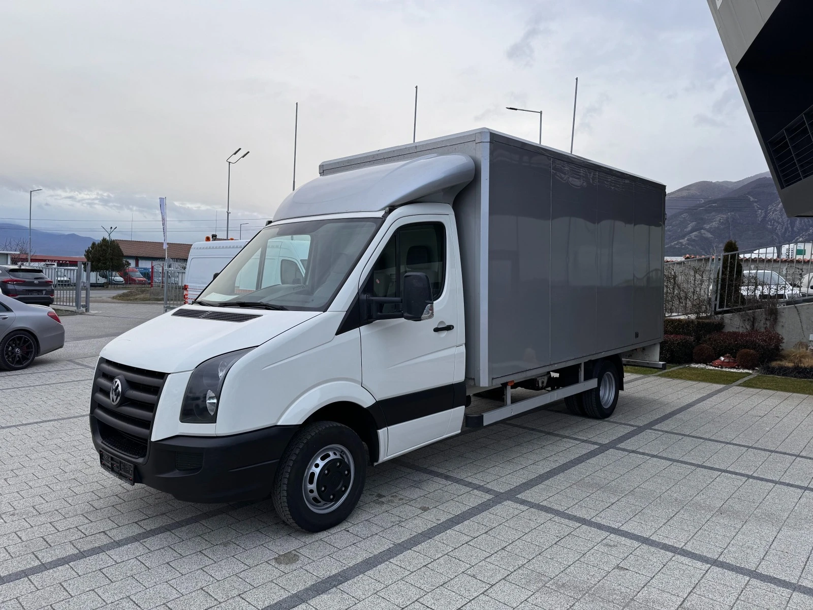 VW Crafter 2.5TDI до 3,5т. 4,27м. Климатроник Euro 5  - изображение 2