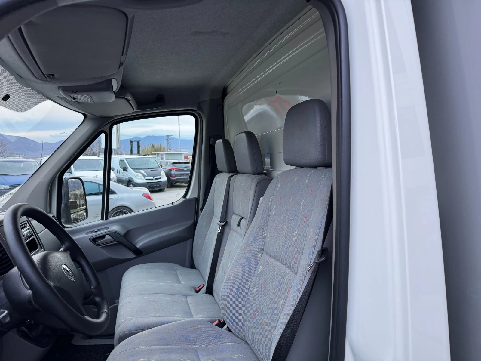 VW Crafter 2.5TDI  3,5. 4,27.  Euro 5  | Mobile.bg   13