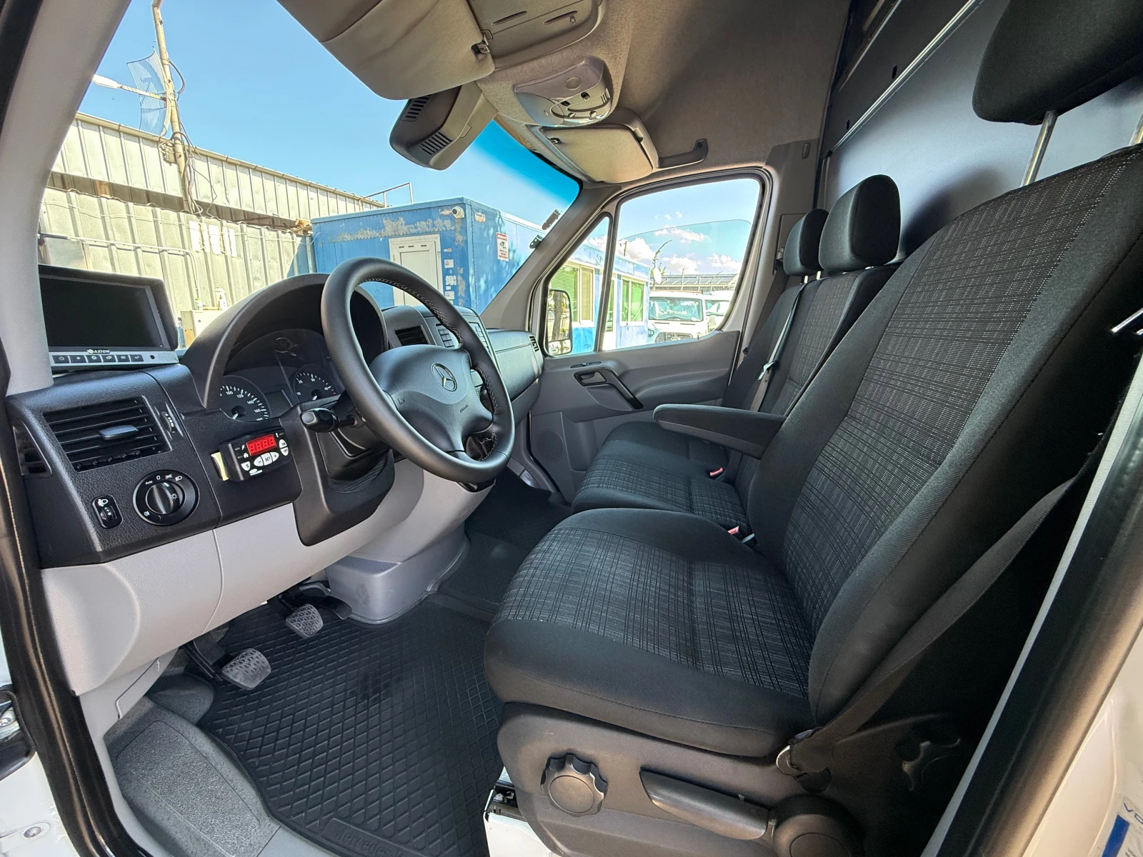 Mercedes-Benz Sprinter 516 CDI ХЛАДИЛЕН MAXI - изображение 9