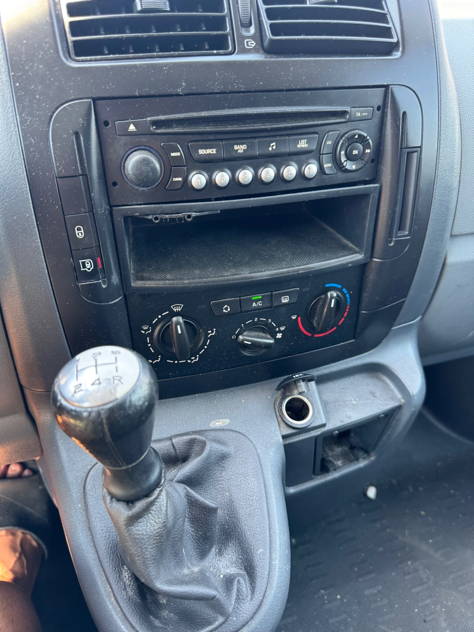 Peugeot Expert  Pegeout Expert 2.0HDI , снимка 10 - Бусове и автобуси - 55101858