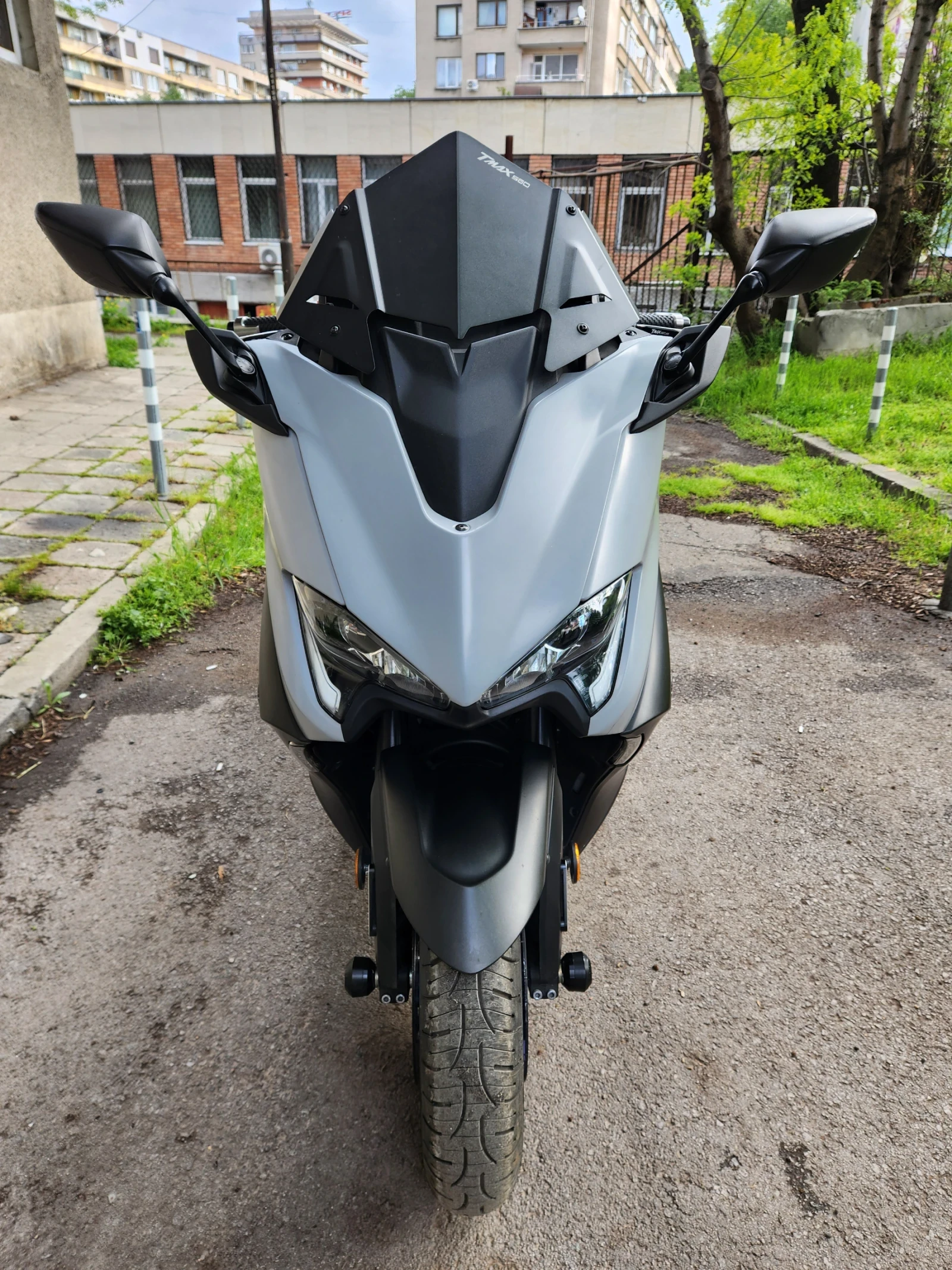Yamaha T-max 560i Led Abs Tcs, снимка 4 - Мотоциклети и мототехника - 54408617