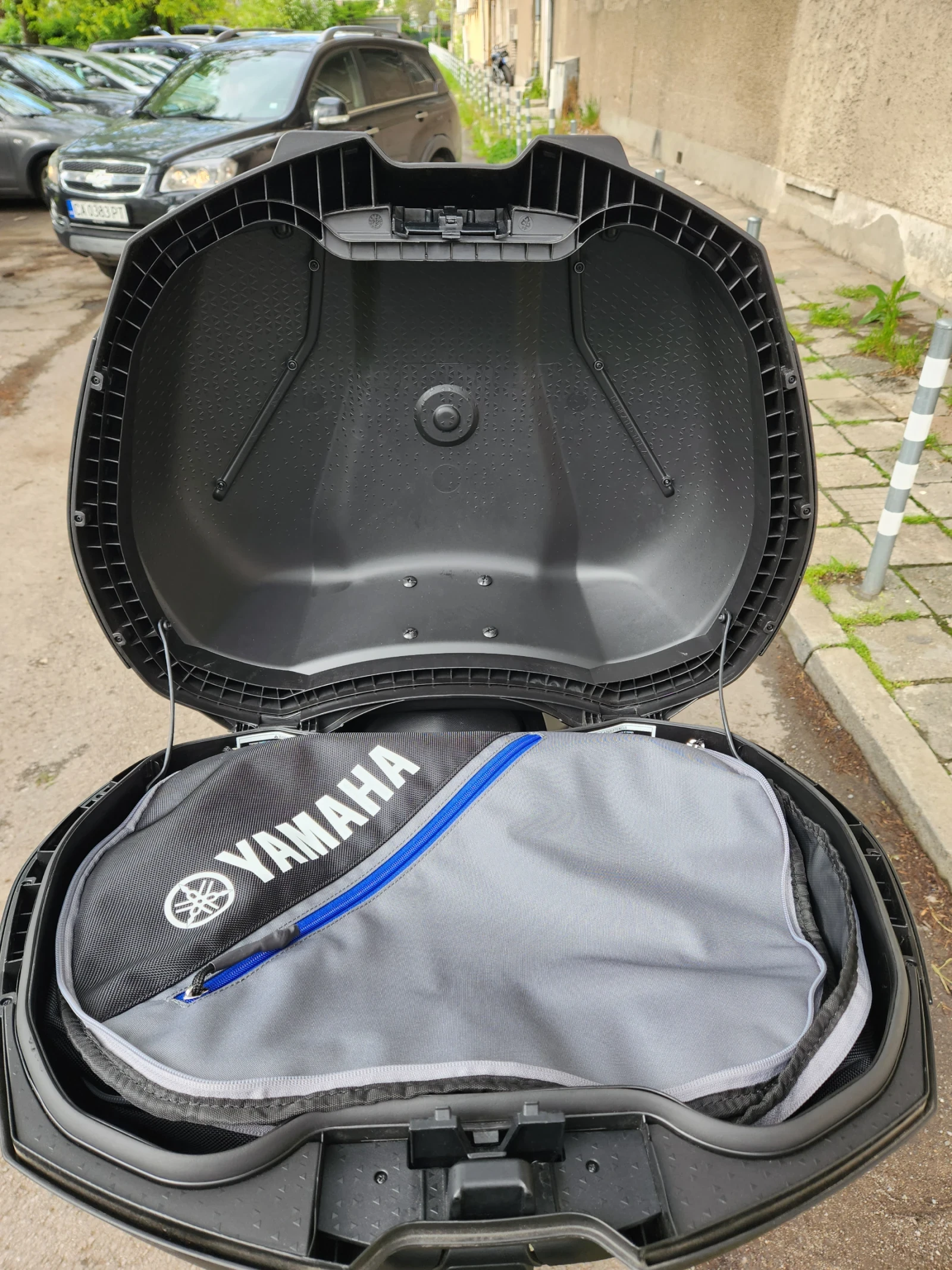 Yamaha T-max 560i Led Abs Tcs, снимка 8 - Мотоциклети и мототехника - 54408617