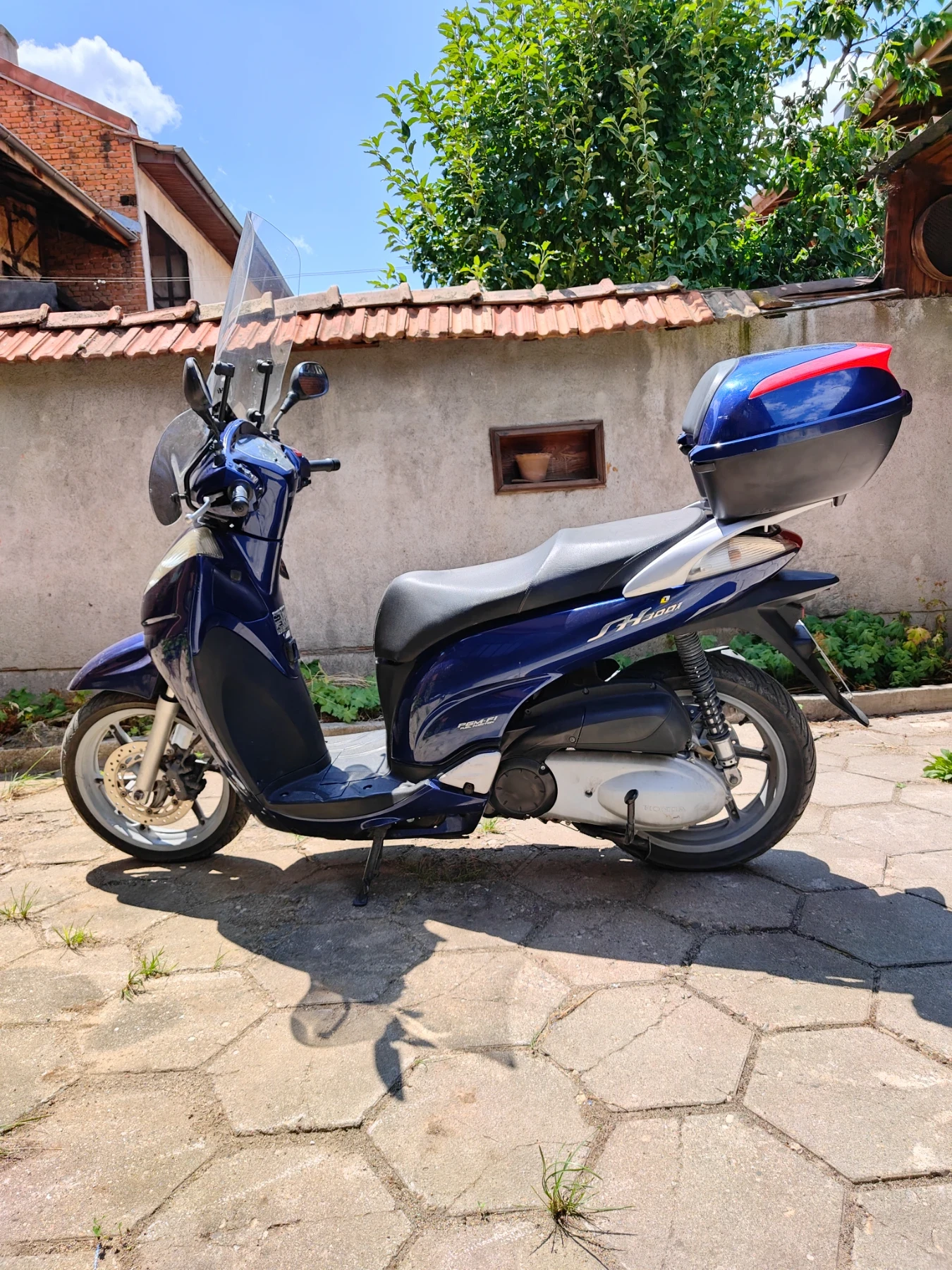Honda Sh 300i инжекцион , снимка 3 - Мотоциклети и мототехника - 55397149