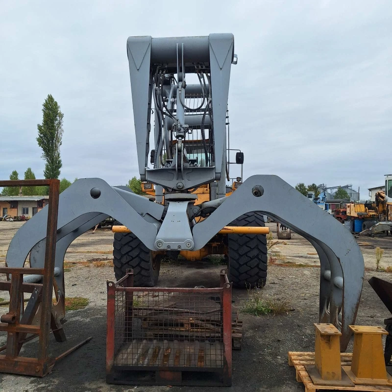 Челен товарач Volvo L180E, снимка 10 - Индустриална техника - 51996225