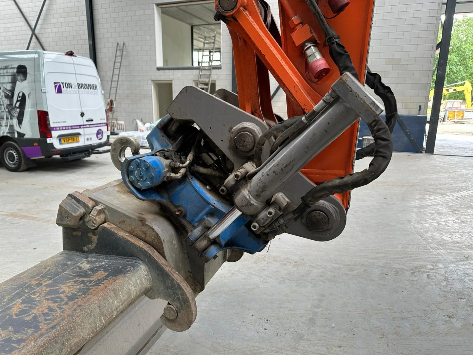 Багер Hitachi ZAXIS 140W - изображение 4