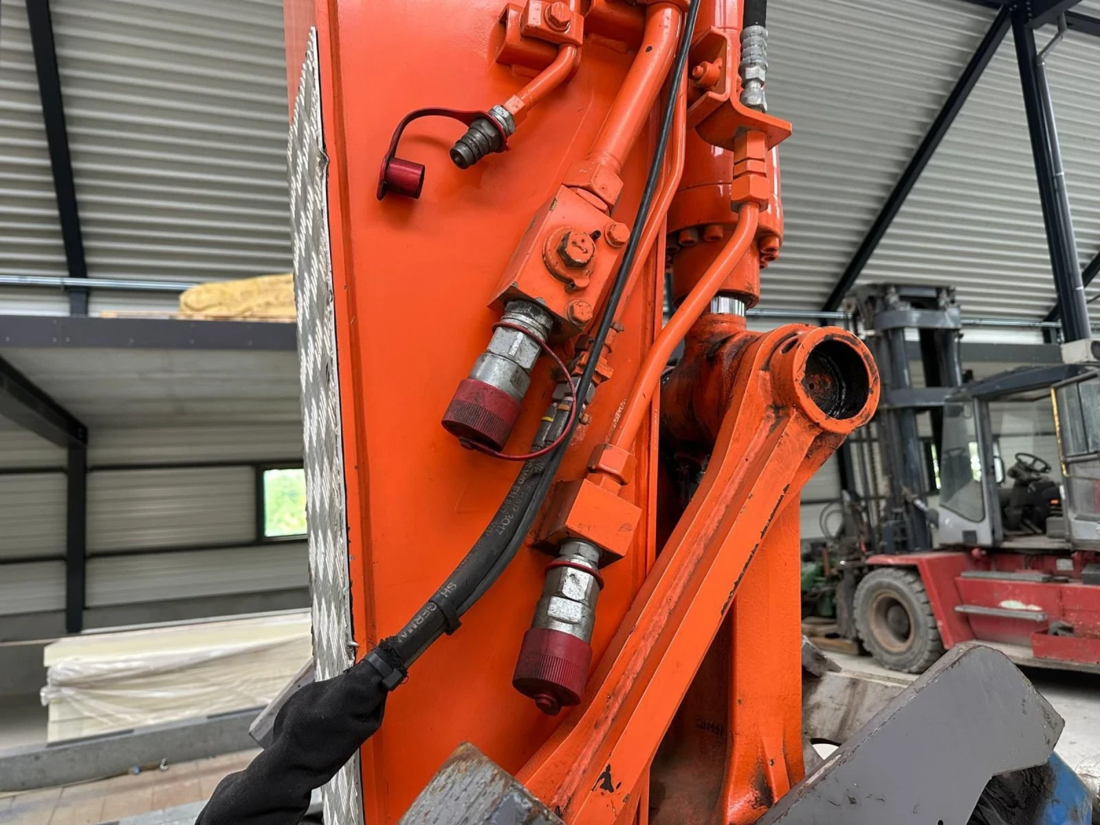 Багер Hitachi ZAXIS 140W - изображение 5