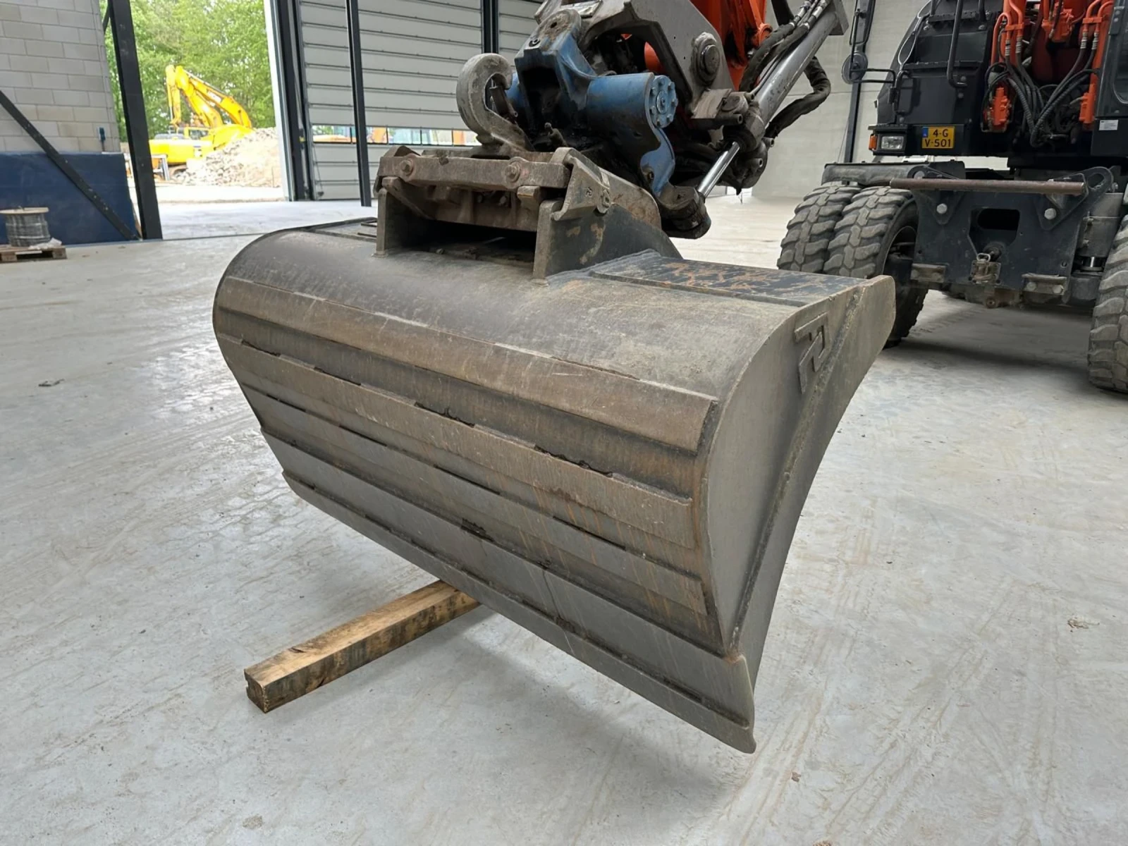 Багер Hitachi ZAXIS 140W - изображение 8