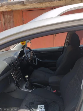 Toyota Avensis 2.2 D4D, снимка 8