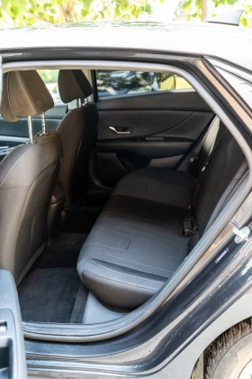 Hyundai Elantra 2.0 БЕНЗИН АВТОМАТ, снимка 10