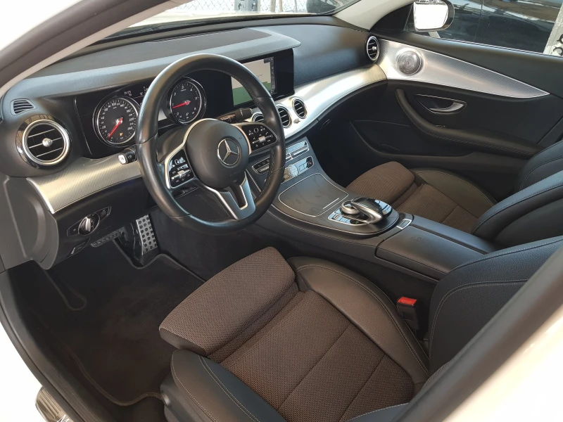 Mercedes-Benz E 220 D 4matic /02/2020г. EURO 6D ЛИЗИНГ, снимка 9 - Автомобили и джипове - 51595758
