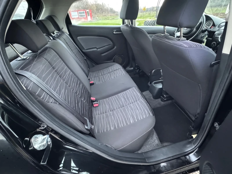 Mazda 2 1.3 Италия Газов инжекцион, снимка 12 - Автомобили и джипове - 52596186