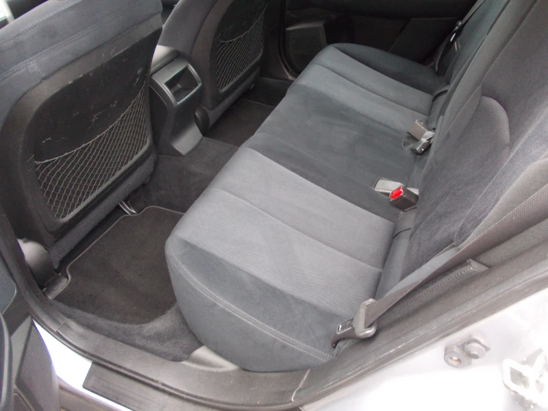 Subaru Outback 2.5-4x4-клима, снимка 9 - Автомобили и джипове - 52642039