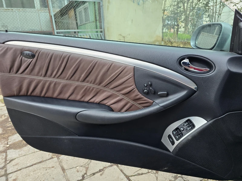 Mercedes-Benz CLK 350, снимка 12 - Автомобили и джипове - 53273177