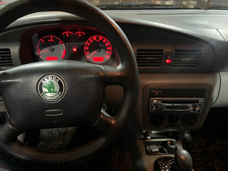 Skoda Octavia, снимка 6 - Автомобили и джипове - 53521721