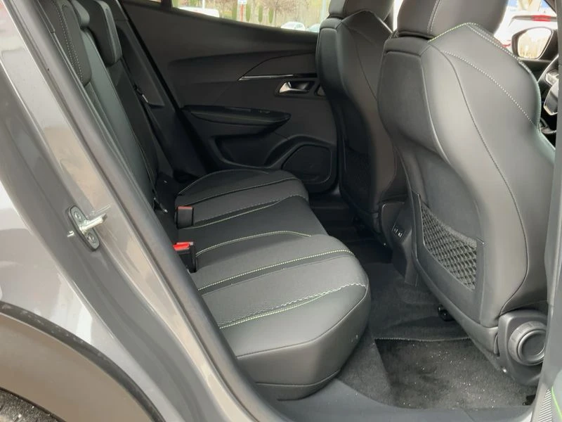 Peugeot 2008 electric , снимка 8 - Автомобили и джипове - 53812606
