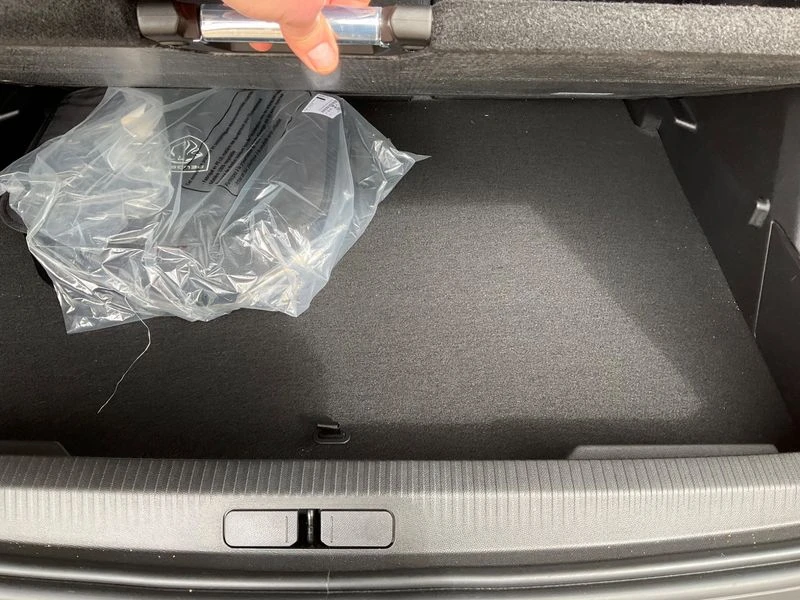 Peugeot 2008 electric , снимка 12 - Автомобили и джипове - 53812606