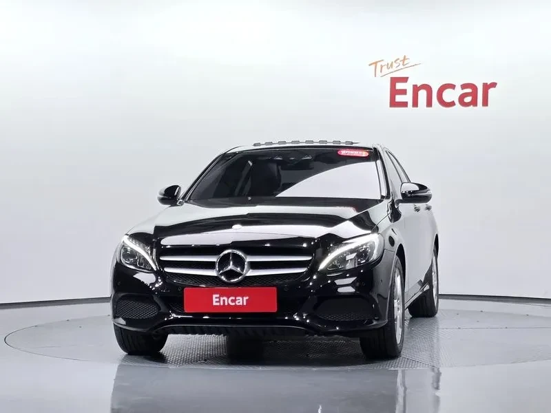 Mercedes-Benz C 180 W205, снимка 1 - Автомобили и джипове - 54968662