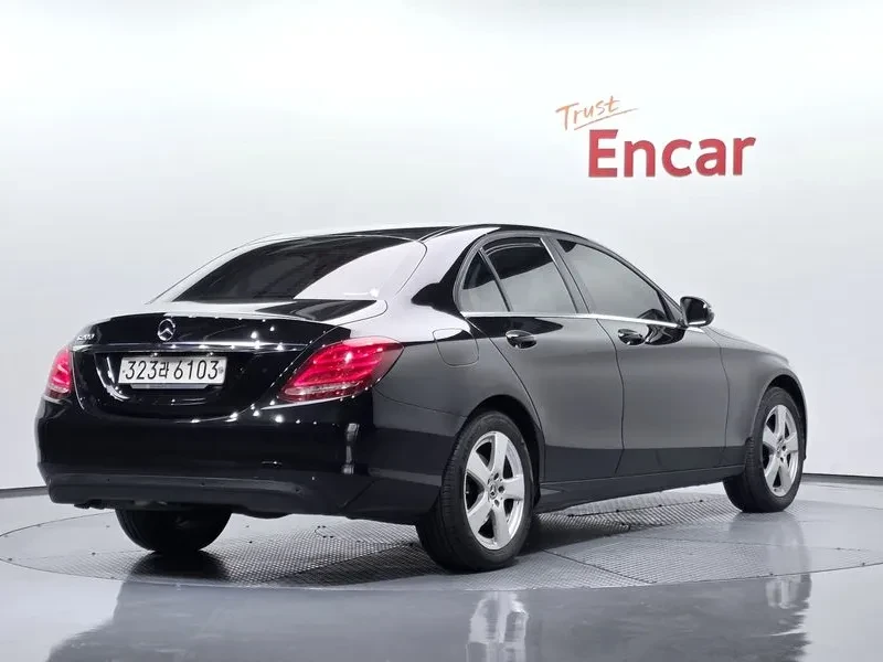 Mercedes-Benz C 180 W205