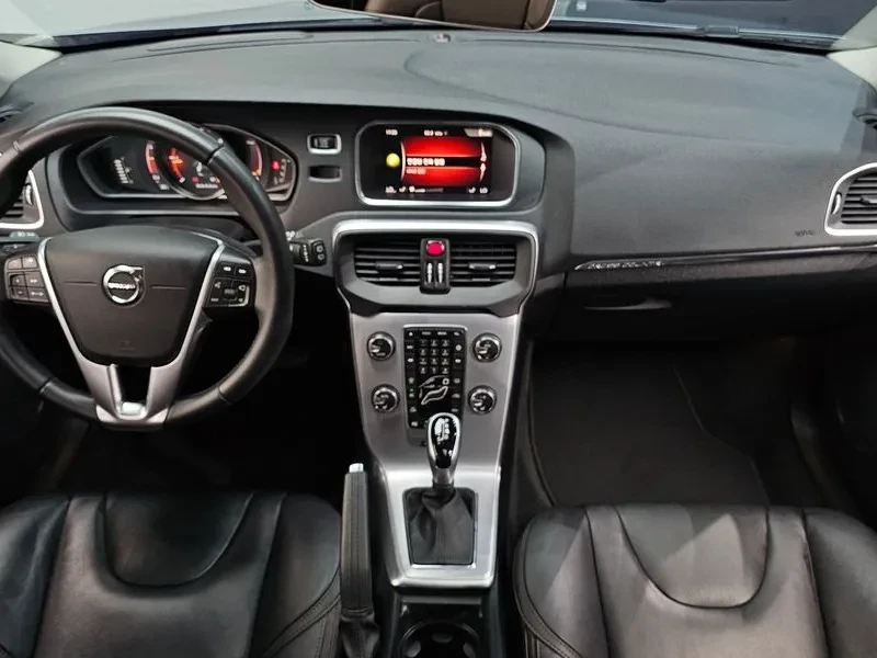 Volvo V40 CROSS COUNTRY, снимка 7 - Автомобили и джипове - 55559945