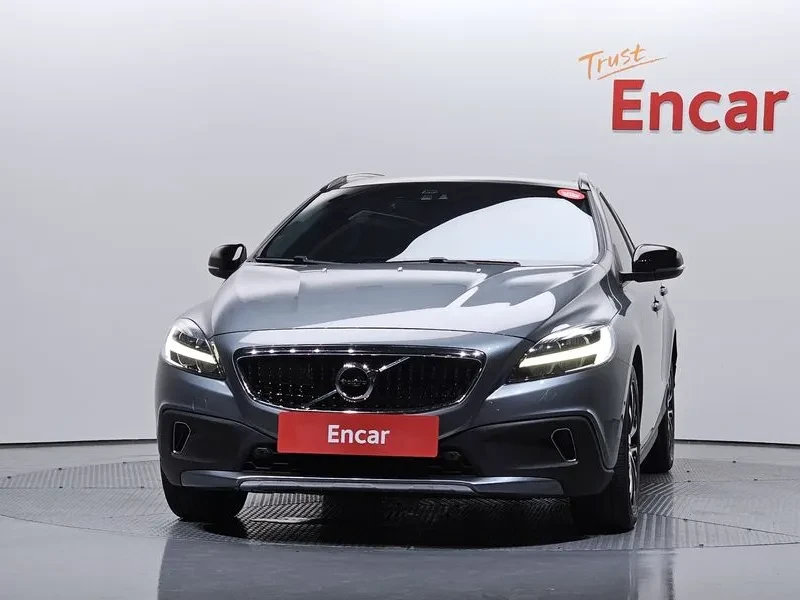 Volvo V40 CROSS COUNTRY, снимка 3 - Автомобили и джипове - 55559945