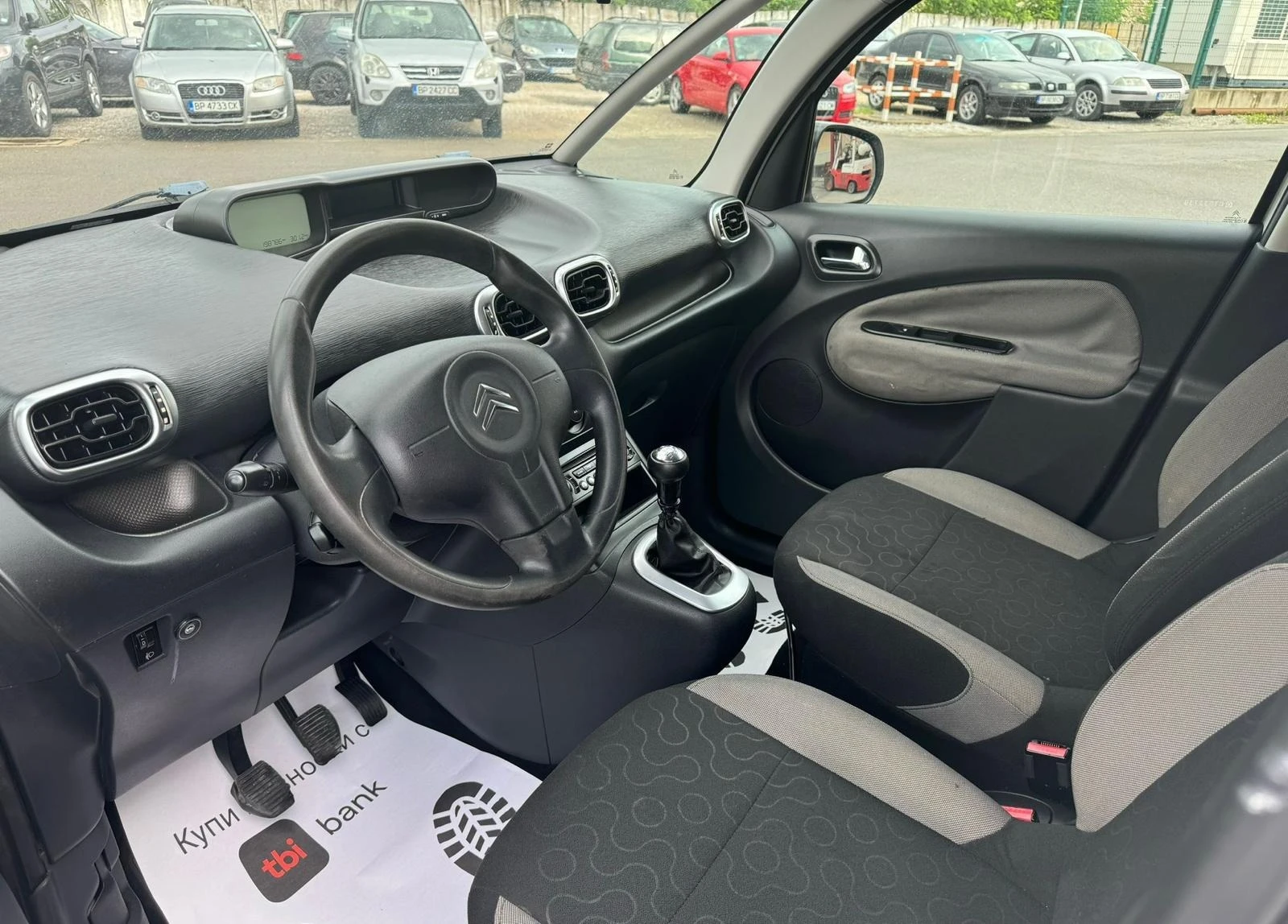 Citroen C3 Picasso 1.4i GAZ - KLIMATIK - изображение 9