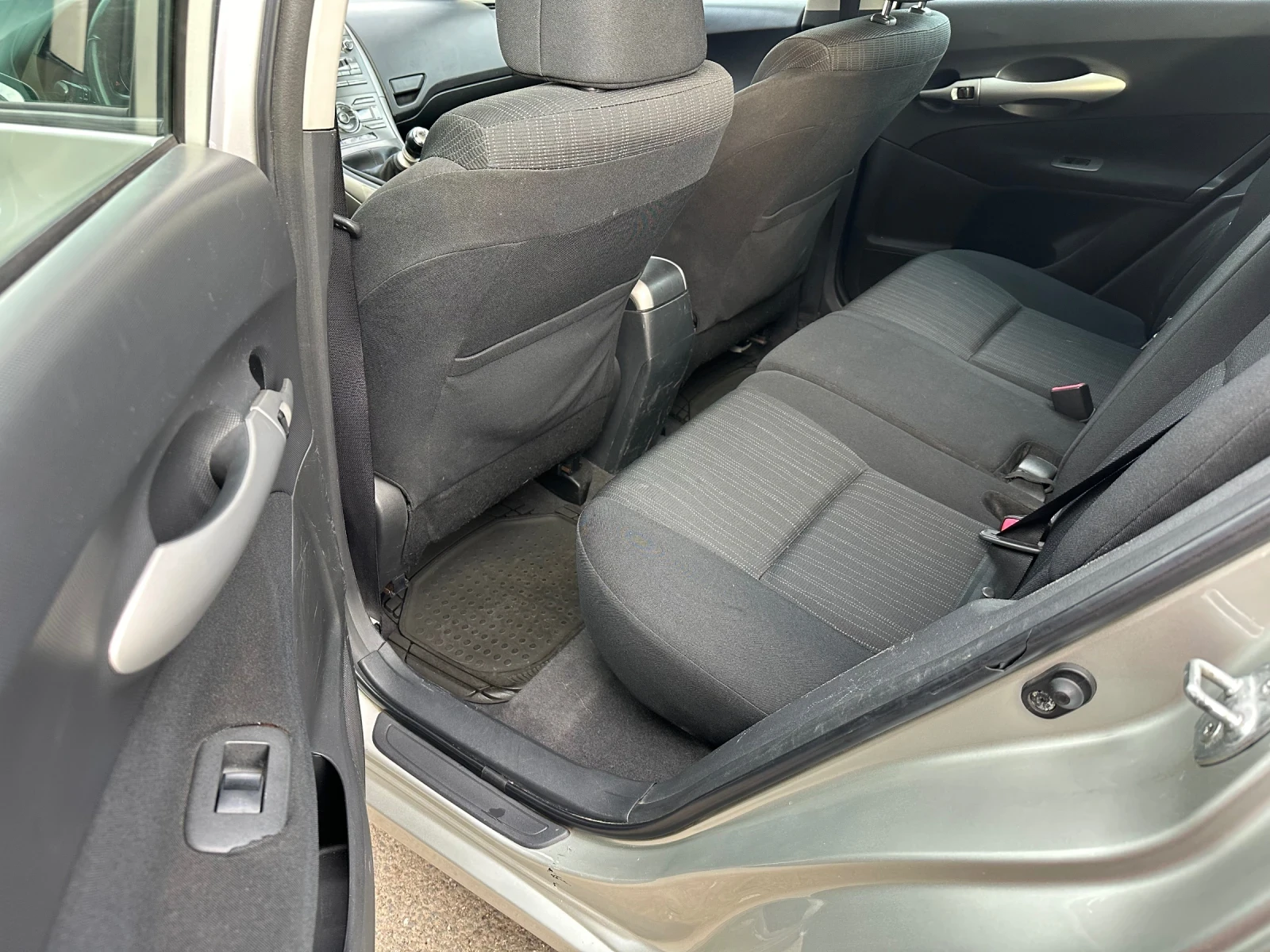 Toyota Auris 2.0 D4d 126кс.  - изображение 9