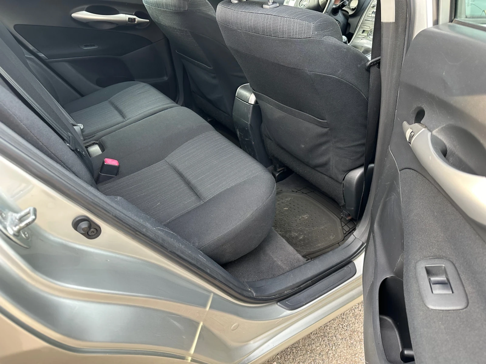 Toyota Auris 2.0 D4d 126кс.  - изображение 10