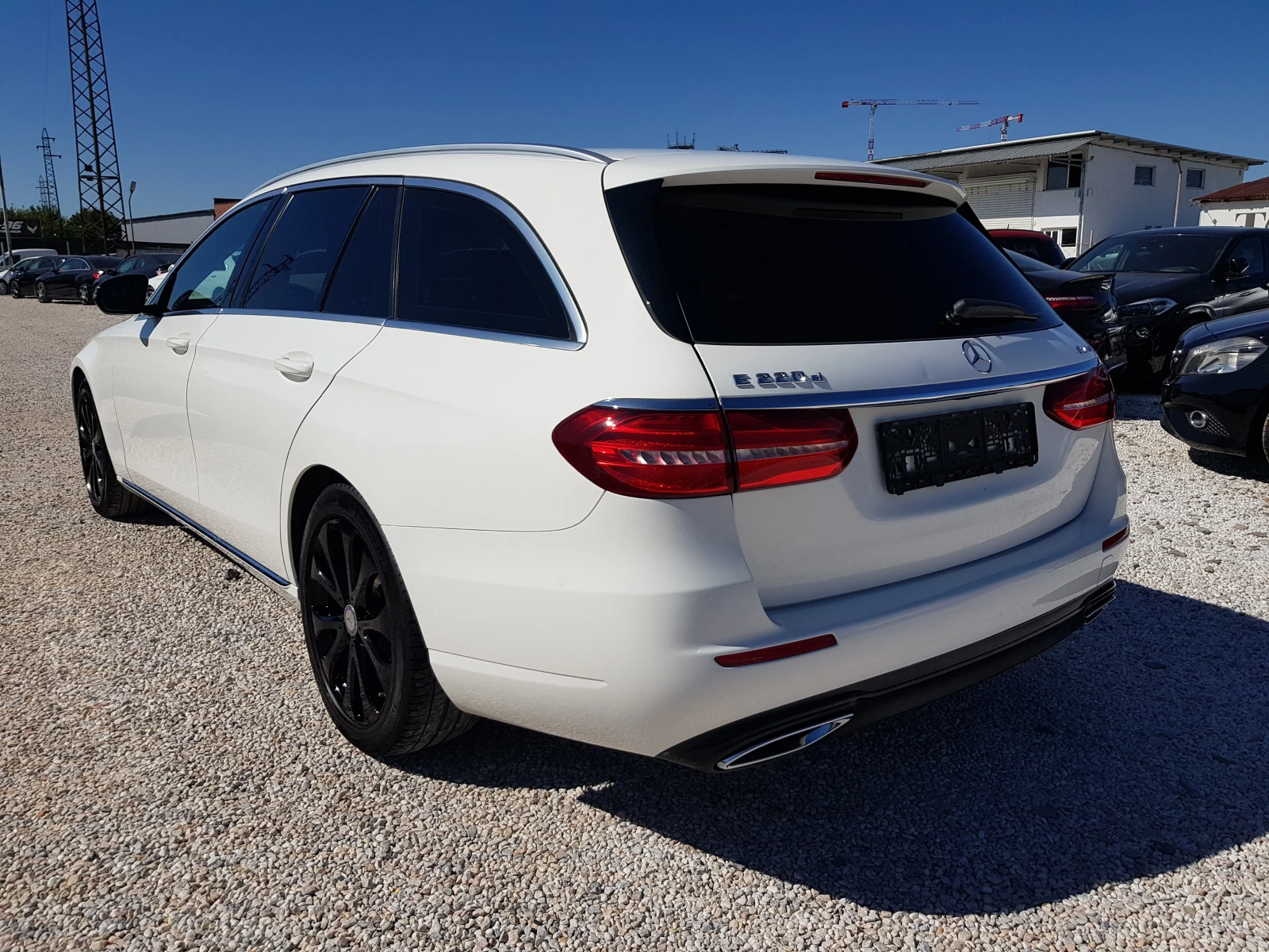 Mercedes-Benz E 220 D 4matic /02/2020г. EURO 6D ЛИЗИНГ | Mobile.bg — изображение 7