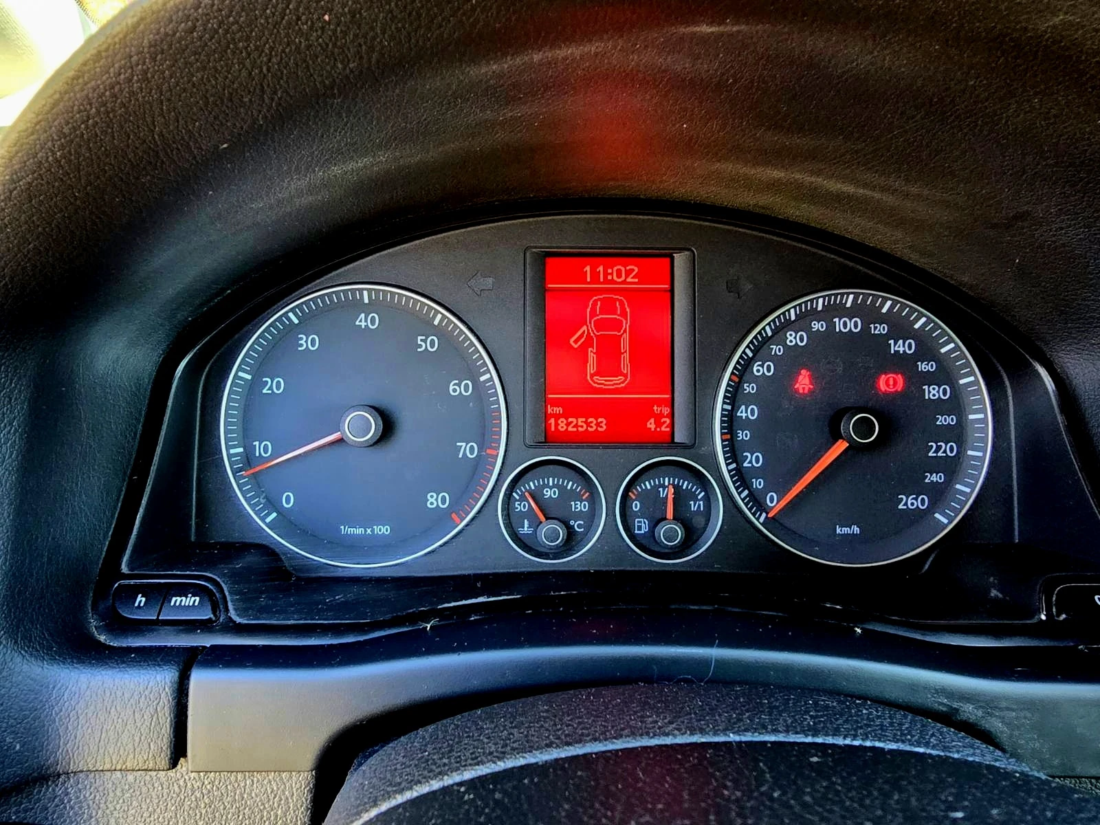 VW Golf Plus 1.6i/ПАРКТРОНИК/NAVI | Mobile.bg — изображение 9