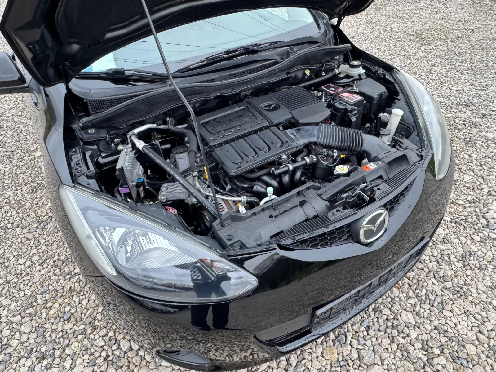 Mazda 2 1.3    | Mobile.bg   14