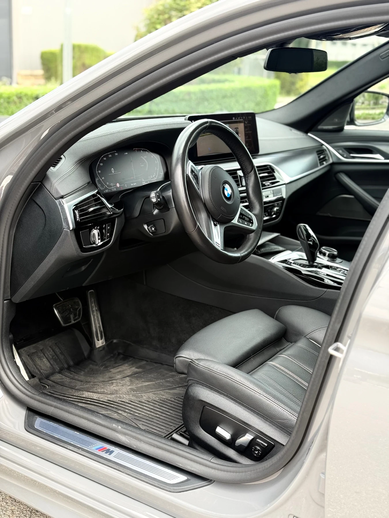 BMW 540 xDrive/M-Performance/Lazer/Mild hybrid/360, снимка 10 - Автомобили и джипове - 52805192